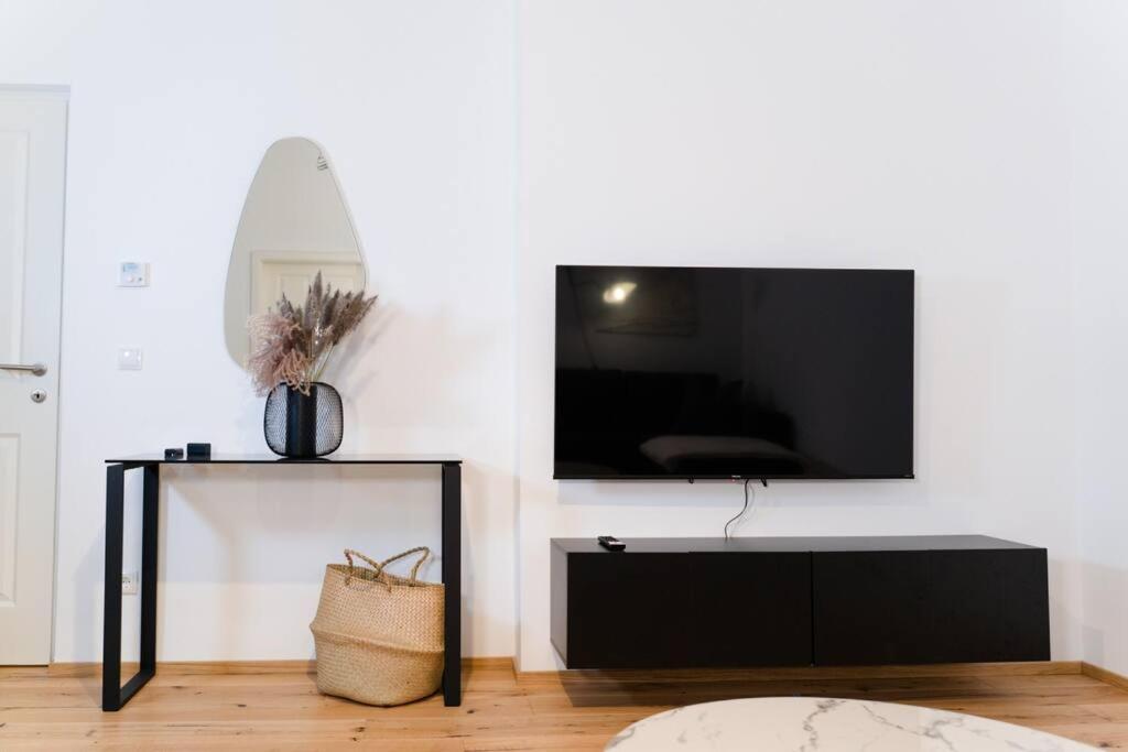 Апартаменты Zentrale & Ruhige 2 Zimmer - 42M² Вена Экстерьер фото