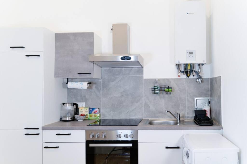 Апартаменты Zentrale & Ruhige 2 Zimmer - 42M² Вена Экстерьер фото